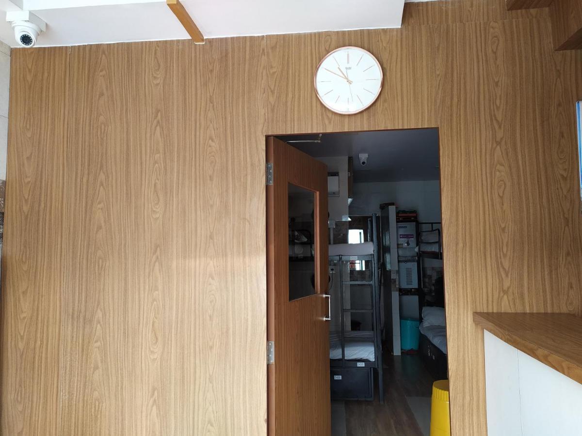 Super Dormitory Ac Deluxe Mumbai Luaran gambar
