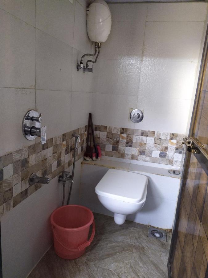 Super Dormitory Ac Deluxe Mumbai Luaran gambar