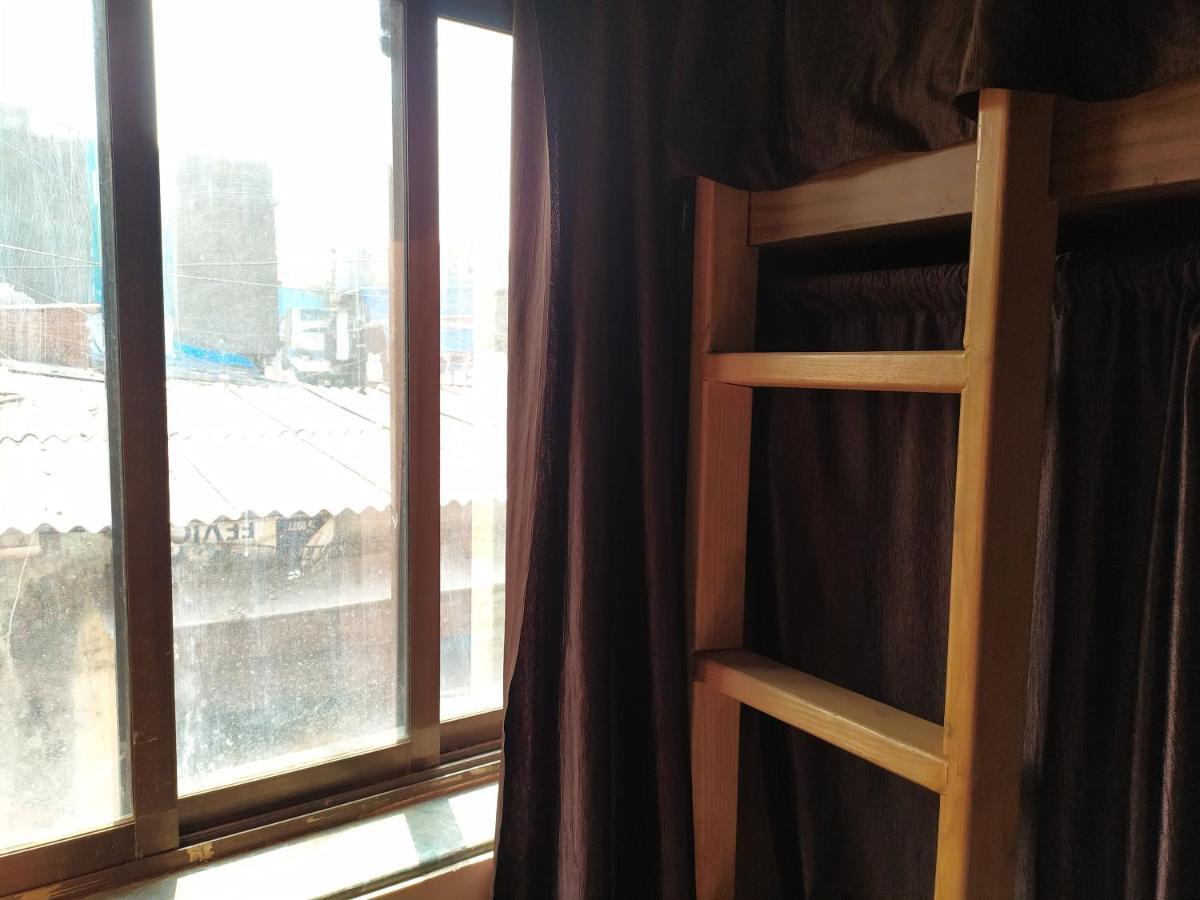Super Dormitory Ac Deluxe Mumbai Luaran gambar
